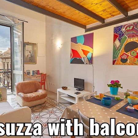 Casuzza Al Politeama Apartment ปาแลร์โม ภายนอก รูปภาพ