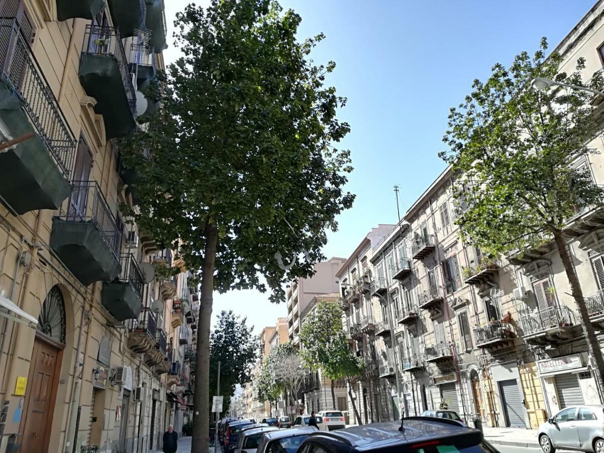 Casuzza Al Politeama Apartment ปาแลร์โม ภายนอก รูปภาพ