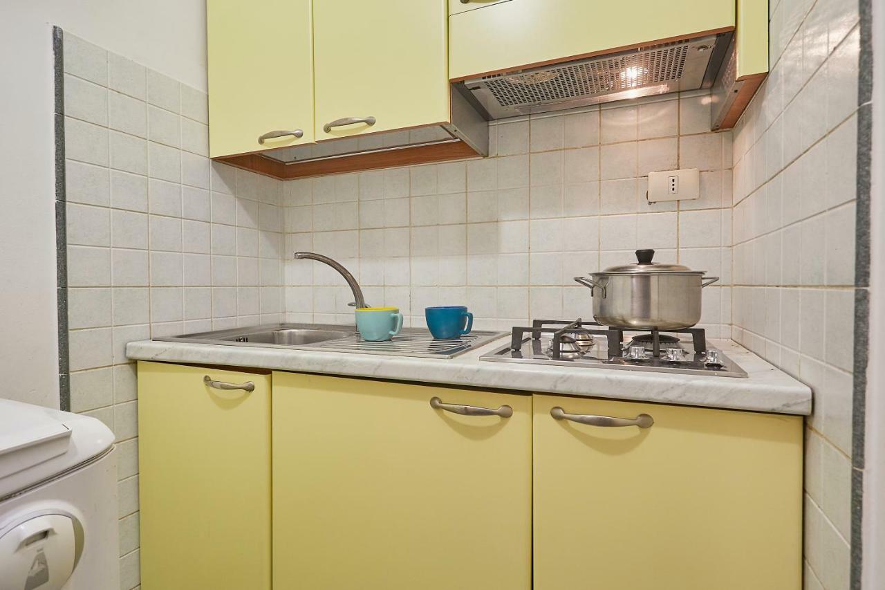 Casuzza Al Politeama Apartment ปาแลร์โม ภายนอก รูปภาพ