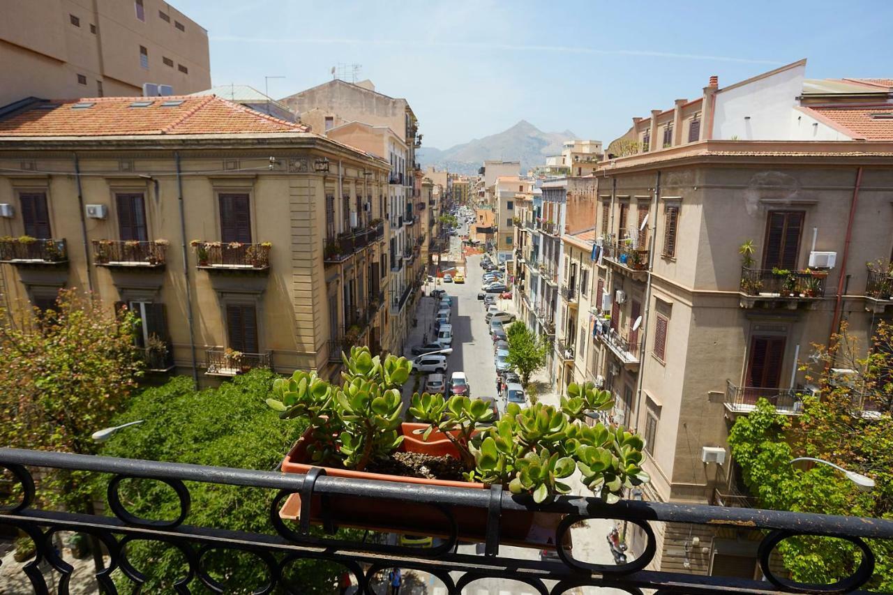Casuzza Al Politeama Apartment ปาแลร์โม ภายนอก รูปภาพ